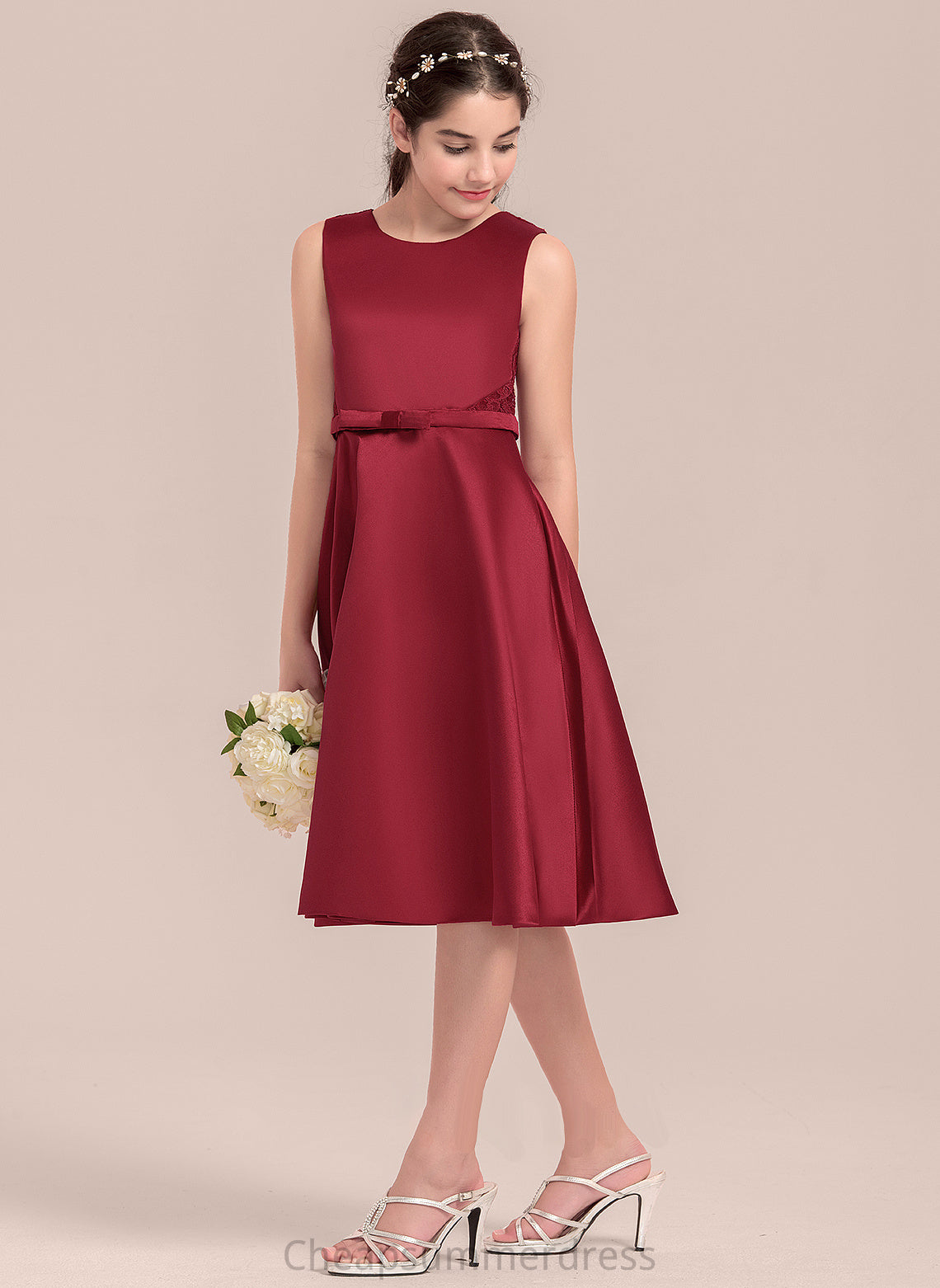 A-Line Satin Junior Bridesmaid Dresses Knee-Length With Scarlet Bow(s) Lace Scoop Neck